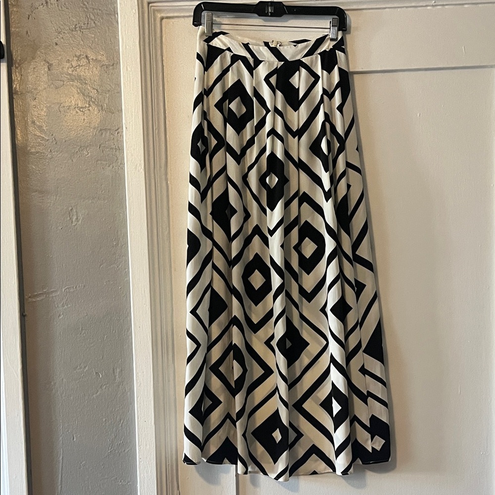 Painted Threads Black and White Geometric Maxi Skirt